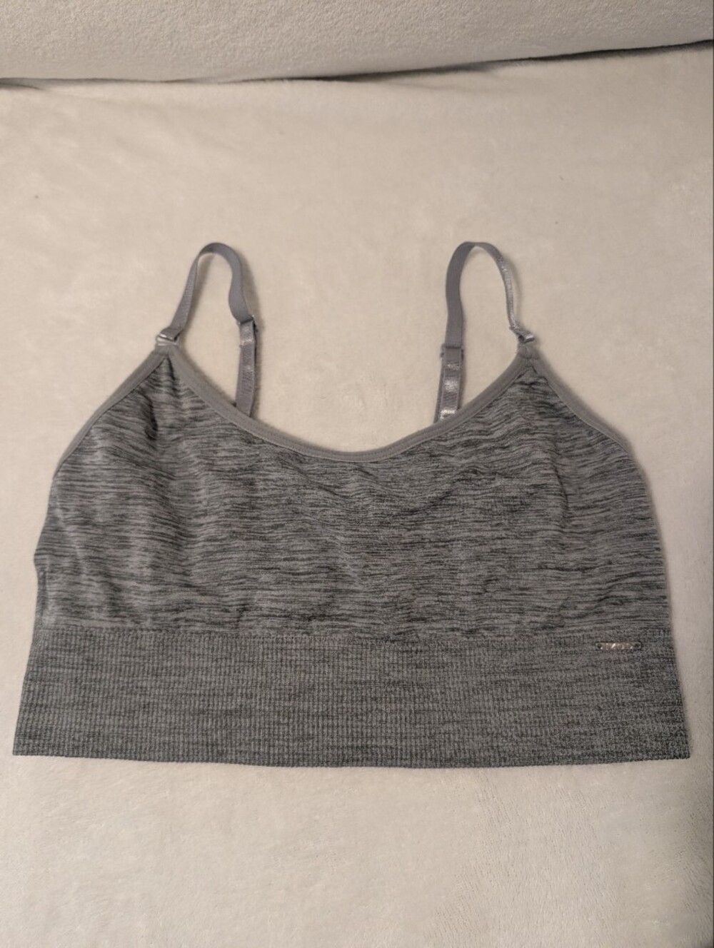 IZOD Gray Seamless Sports Bra Size L